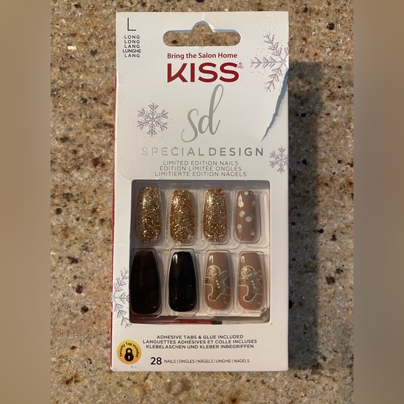 Kiss Holiday Nails - Picture 1 of 2